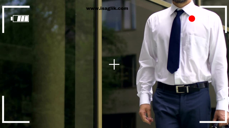 Genital frenulum, erkeklerde penisin alt kısmında yer alan ve penis başı (glans) ile penis gövdesi arasında bulunan ince deri katmanını ifade eder.